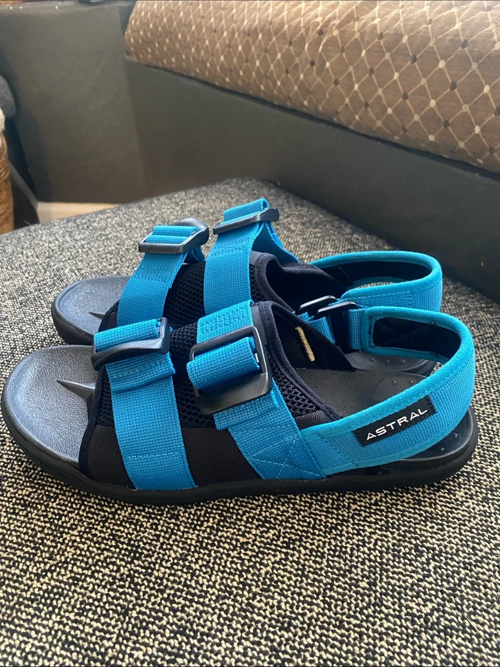 Astral sandals Unisex size 8